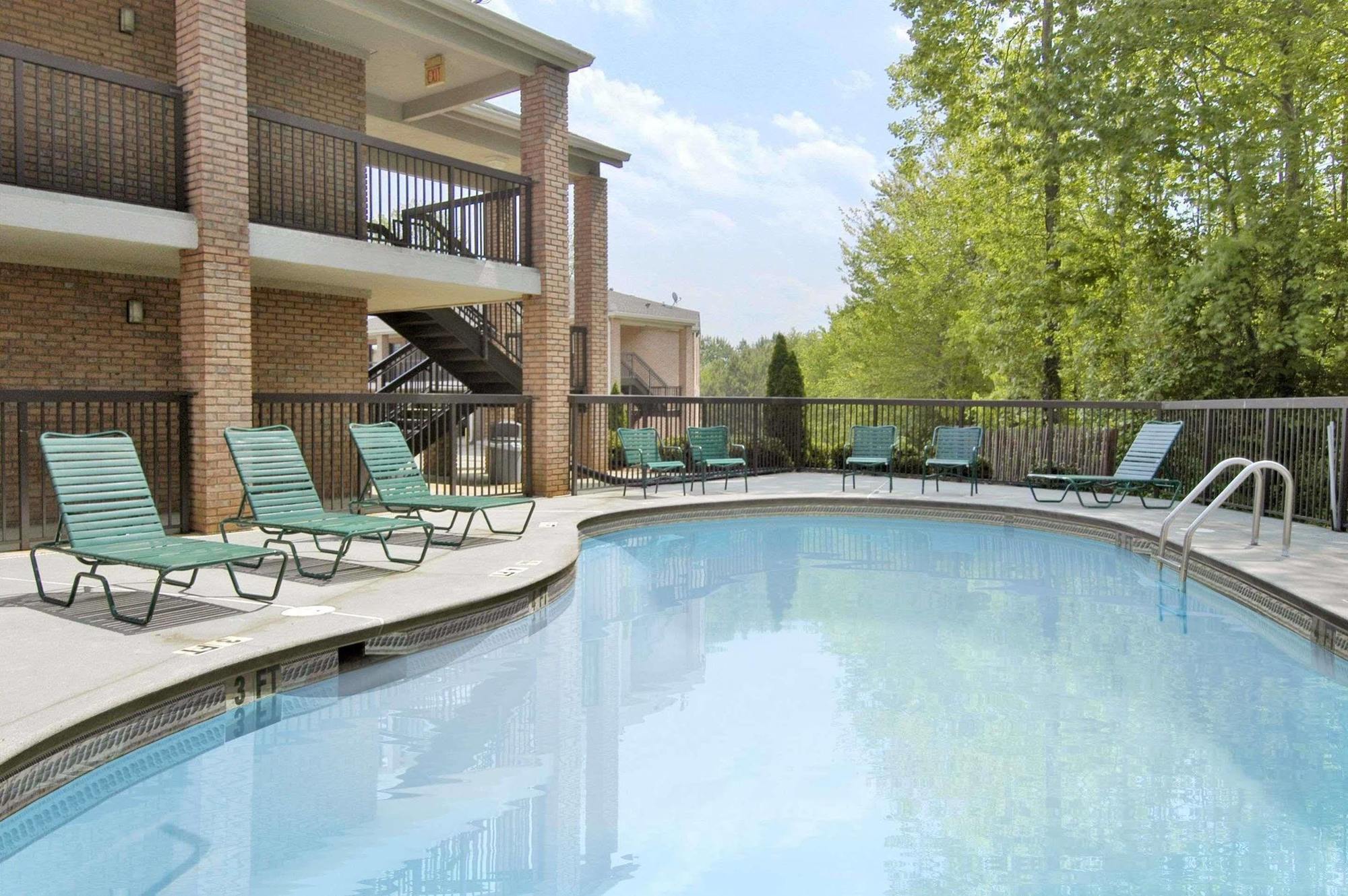 מלון Super 8 By Wyndham Acworth/Atlanta Area מראה חיצוני תמונה